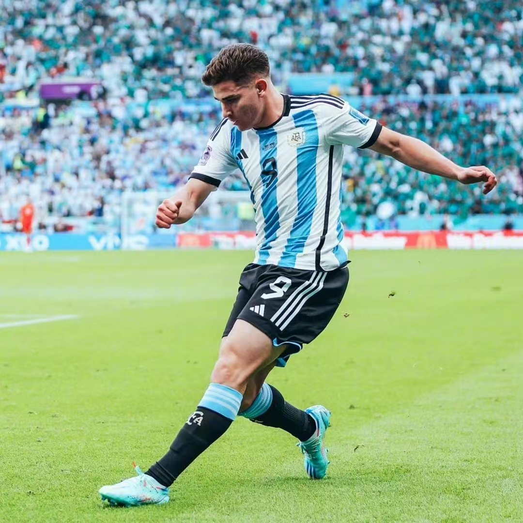 爱游戏官方-智利绝杀阿根廷，阿尔瓦雷斯惊艳四座