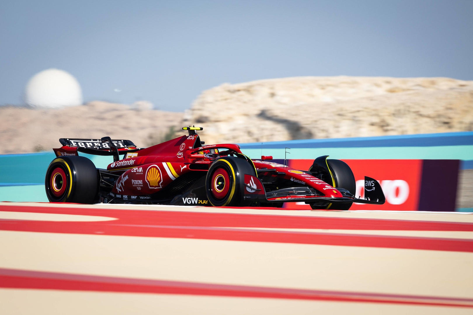 阿斯顿马丁绝杀梅赛德斯，周冠宇刷新纪录