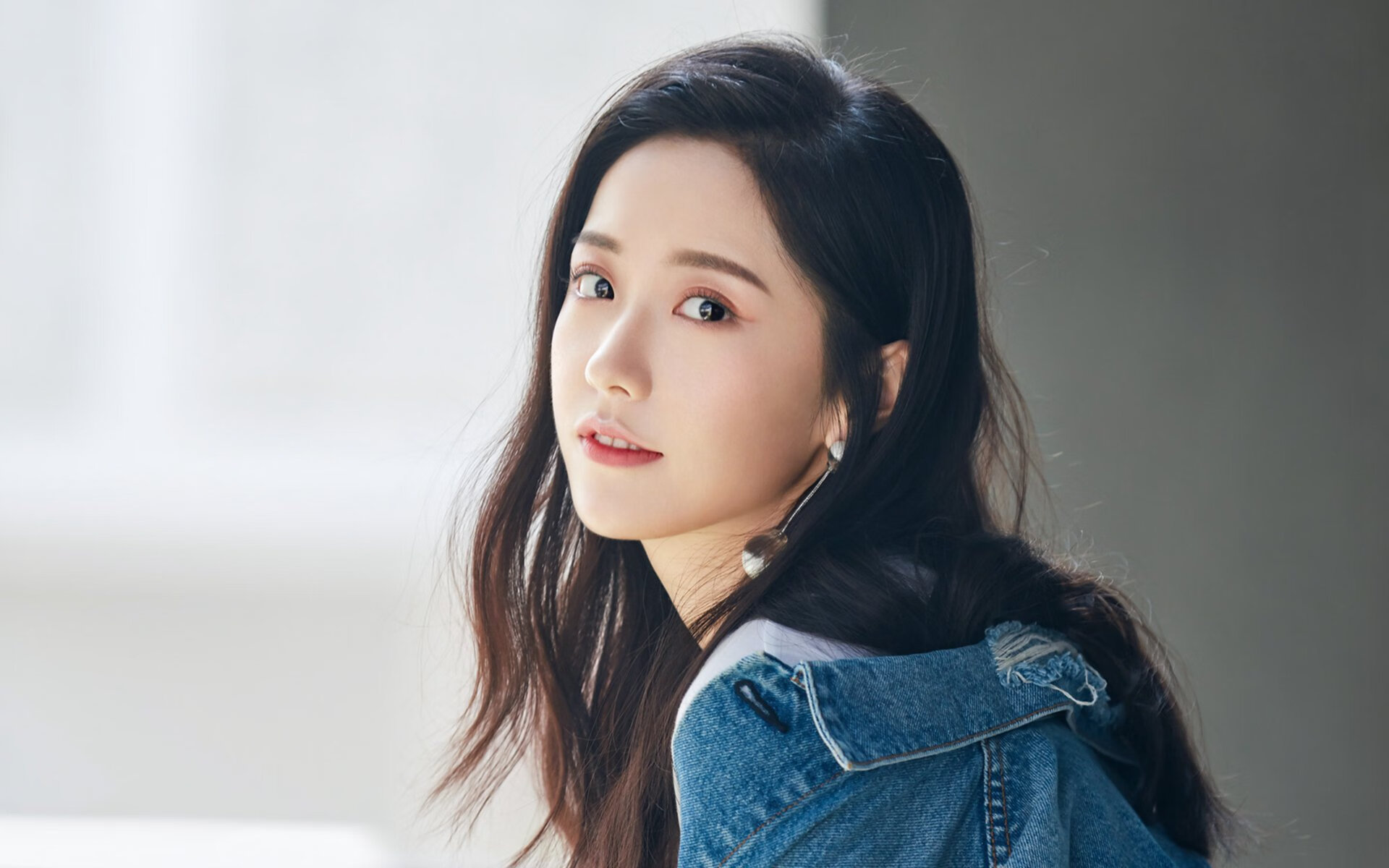 跨越万里的奇迹弧线，当智利打穿威尔士，门迪在东决画出英雄轨迹