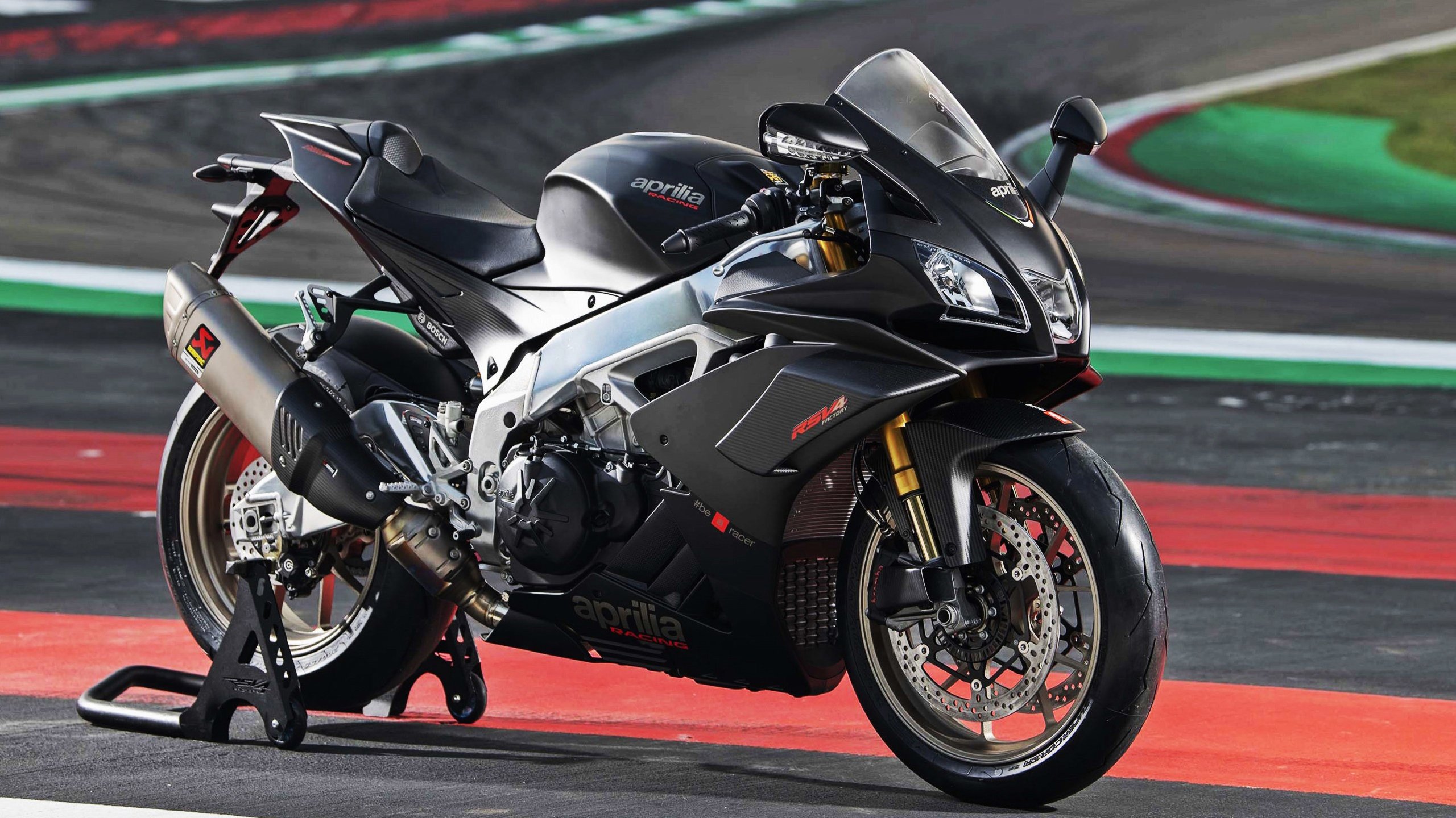 星辰与血脉，在永恒的对抗中点亮唯一性